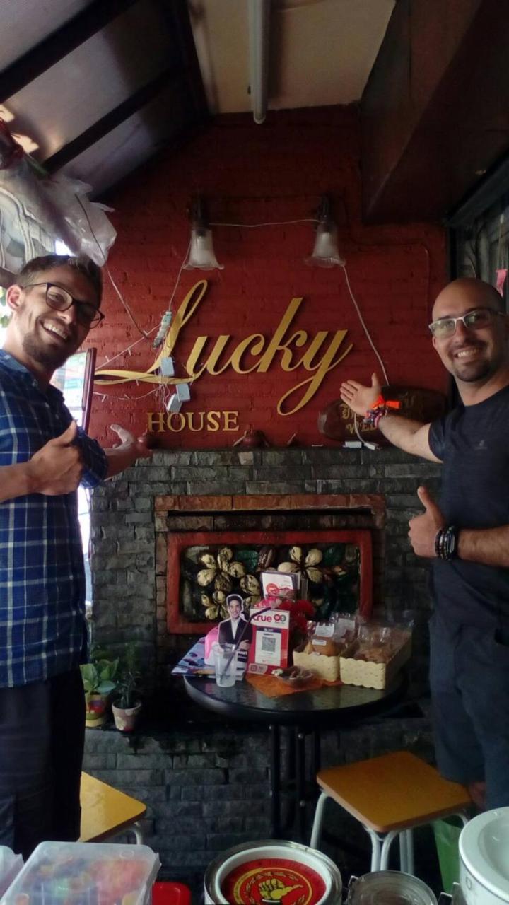Хостел Lucky House Чиангмай Экстерьер фото